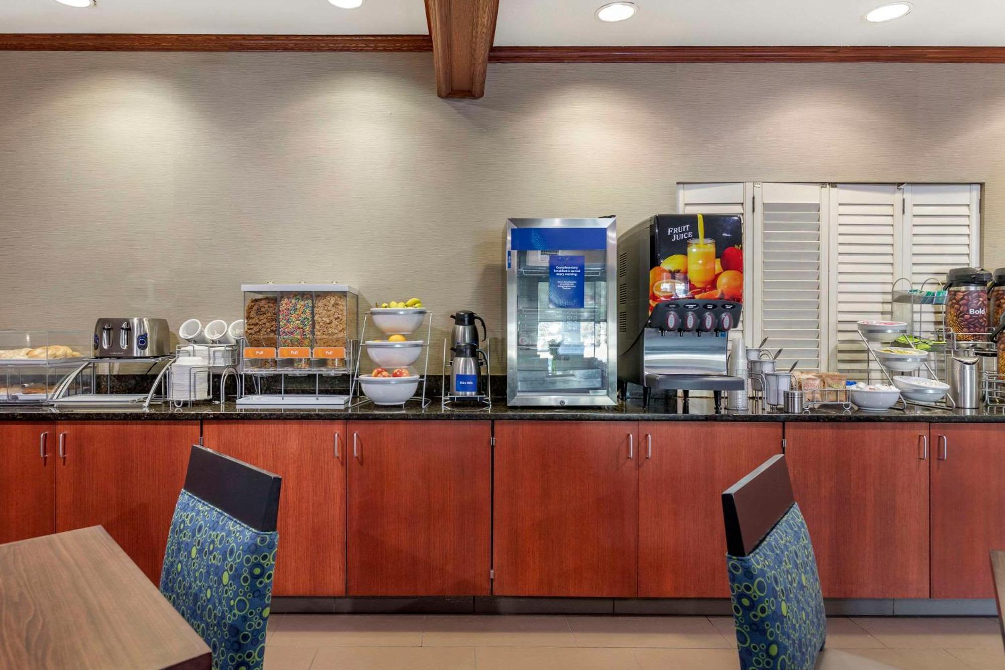 Comfort Suites Grandville - Grand Rapids Sw Ngoại thất bức ảnh